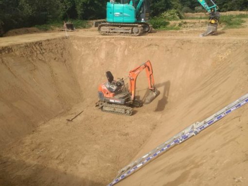 Terrassement pour multichapelle – Laser pour équerrage